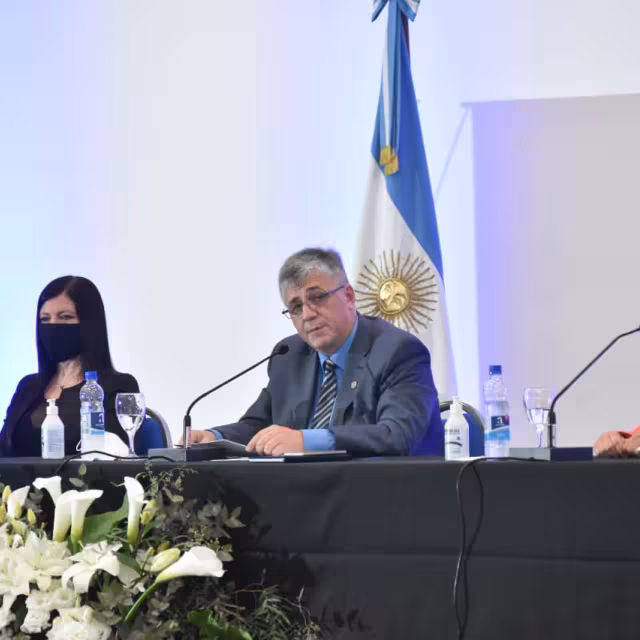 Canavesio asumió nuevo mandato y llamó a la unidad