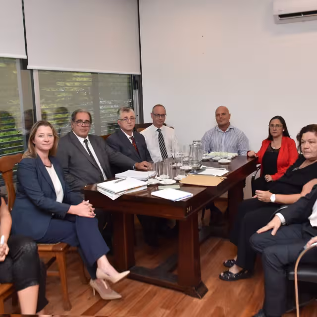 El CAER le presentó al STJ 1313 firmas en contra de las notificaciones selectivas